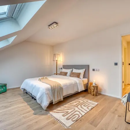 La Reserve By Madeleine Nyaraló