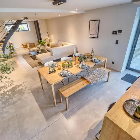 La Reserve By Madeleine Holiday home *